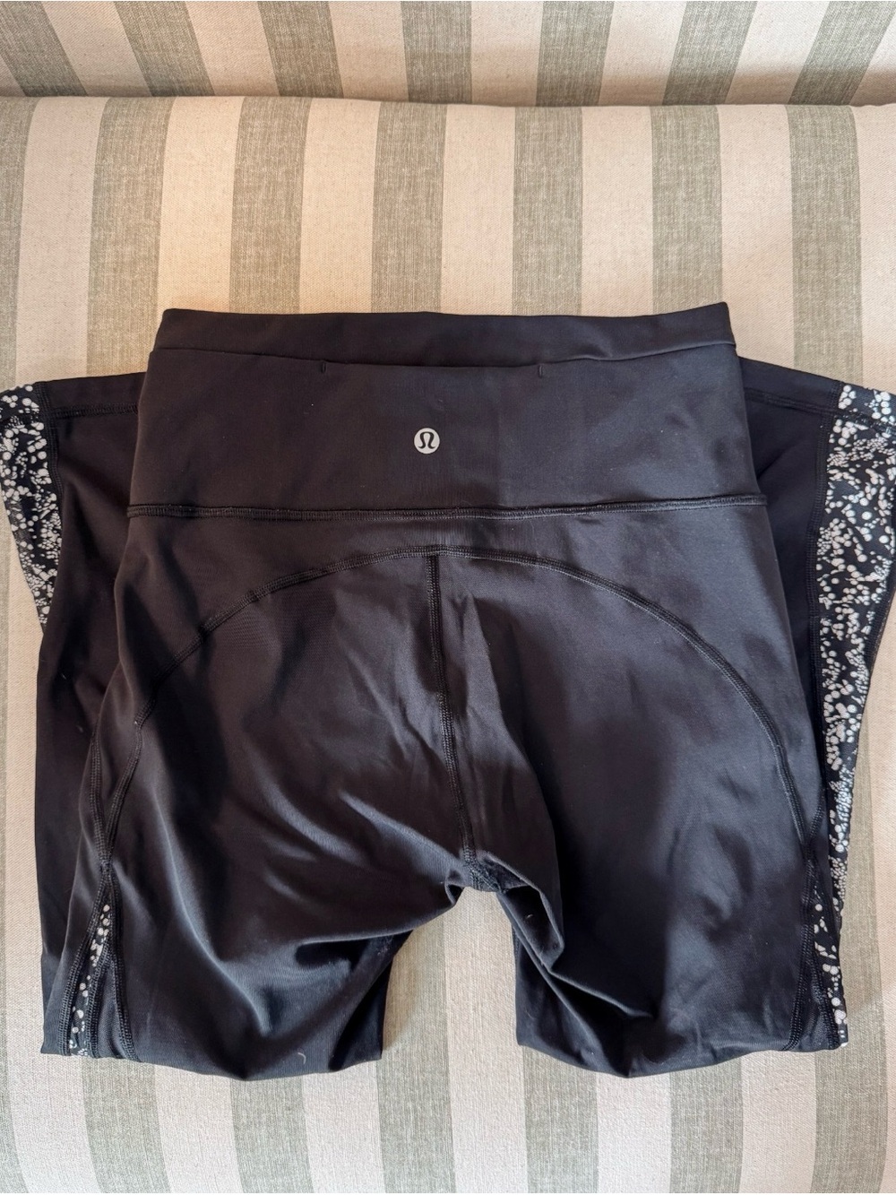 Lululemon Black Athletic Cropped Leggings with Floral Side Panels Size 4